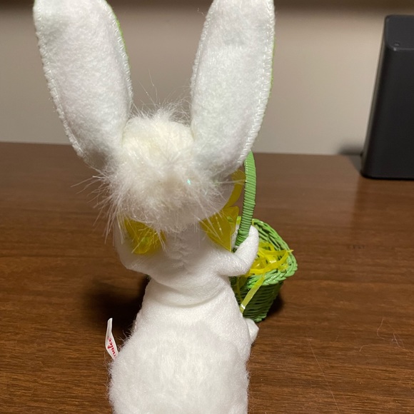 Annalee Easter Bunny With Basket Mobilitee Dolls. Easter Spring Decorations - Picture 4 of 7